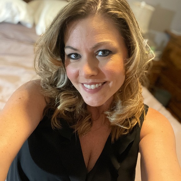 Meet your Posher, Carolyn - Picture 5 of 5